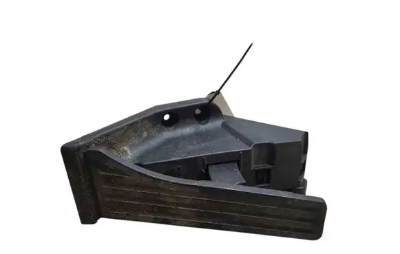 Mercedes-Benz EQE v295 Accelerator throttle pedal A2233000000