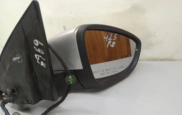 Volkswagen PASSAT CC Front door electric wing mirror 