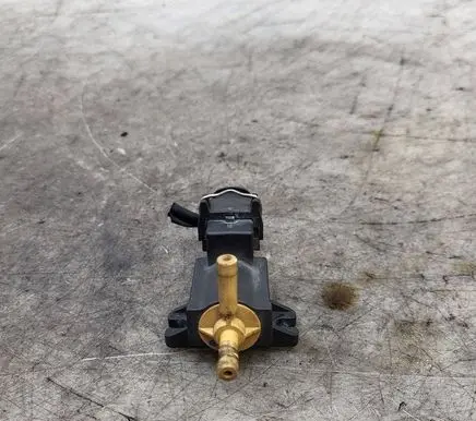 Volvo V60 Turbo solenoid valve 31219138 20111116 70222100