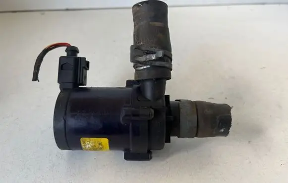 Volkswagen Touareg II Electric auxiliary coolant/water pump 7L0965561L
