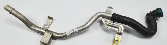 Engine coolant pipe/hose