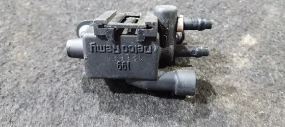 Renault Laguna I Turbo solenoid valve