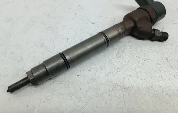 Fuel injector