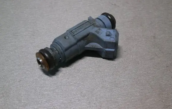 Smart ForTwo I Fuel injector 0280155814 0003099v004