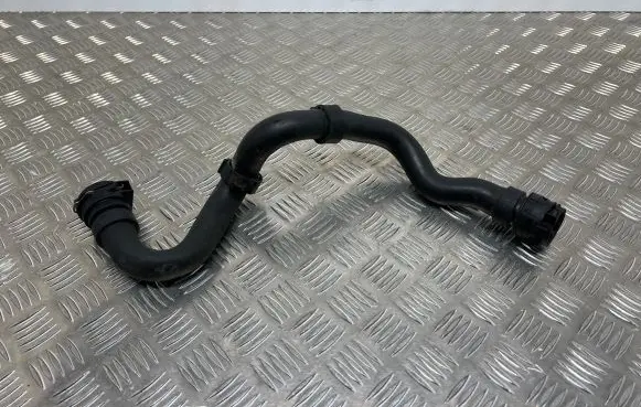Peugeot 3008 I Engine coolant pipe/hose