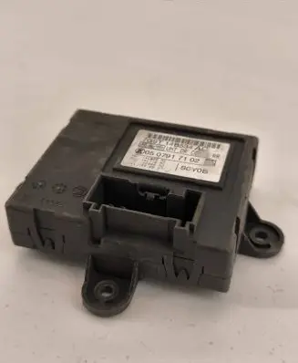 Ford Mondeo Mk III Door control unit/module 7G9T14B534AC 0507917102