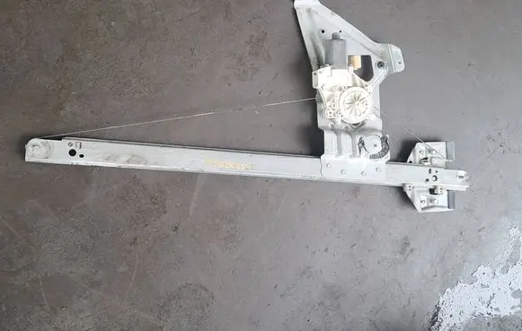 Mercedes-Benz Sprinter W906 Front door electric window regulator A9067200146