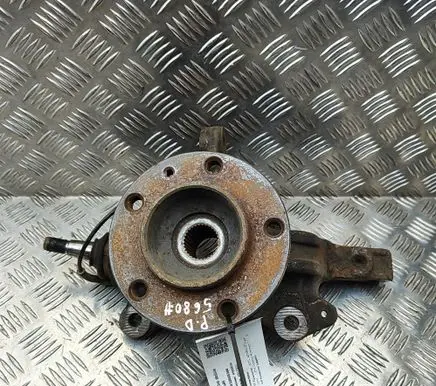 Opel Movano B Front wheel hub 95508187