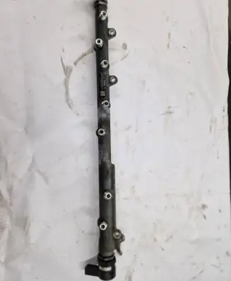 BMW 5 E60 E61 Fuel main line pipe 7788679 0445216008