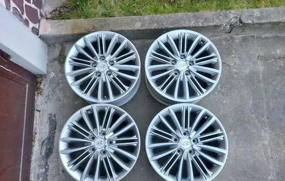 Hyundai Kona I R17 alloy rim