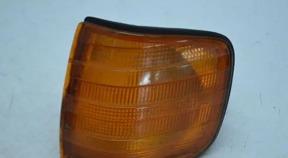 Mercedes-Benz W123 Front indicator light