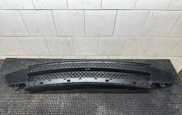 BMW Z4 E85 E86 Front bumper lower grill 7158831 13960514