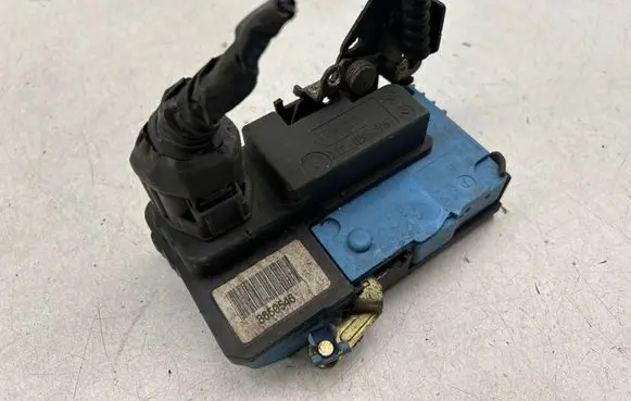 Volvo V70 Front door lock