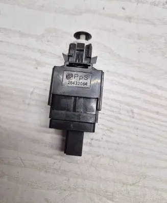 Volvo V70 Brake pedal sensor switch 28432064