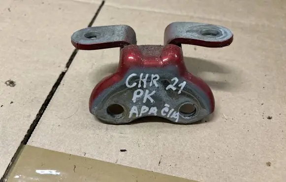 Toyota C-HR I Front door lower hinge 