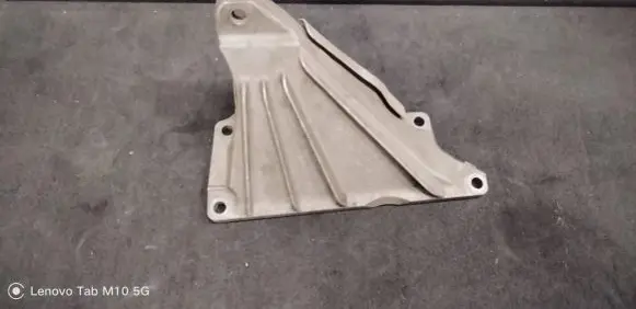 BMW X3 F25 Engine mounting bracket 6784832 13992010