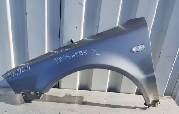 Volkswagen PASSAT B5.5 Fender 51D24