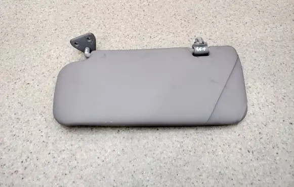 Nissan Primera Sun visor
