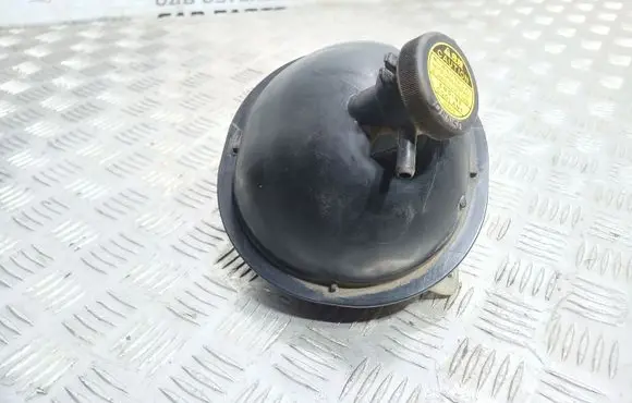 Coolant expansion tank/reservoir