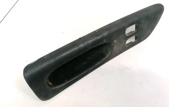 Renault Laguna I Front door window switch trim 7700822334