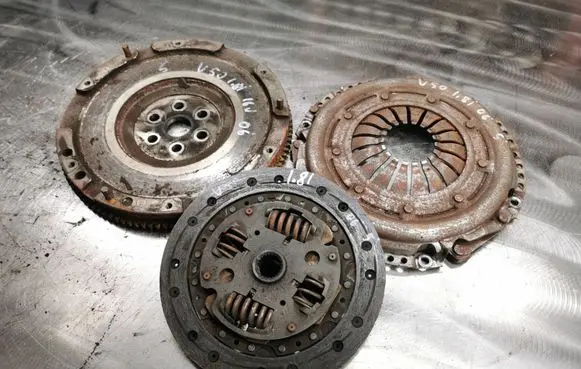 Volvo V50 Clutch set kit 1878002395 3082000469