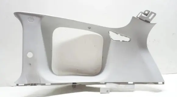 Mazda 5 (D)pillar trim (top) C23368250