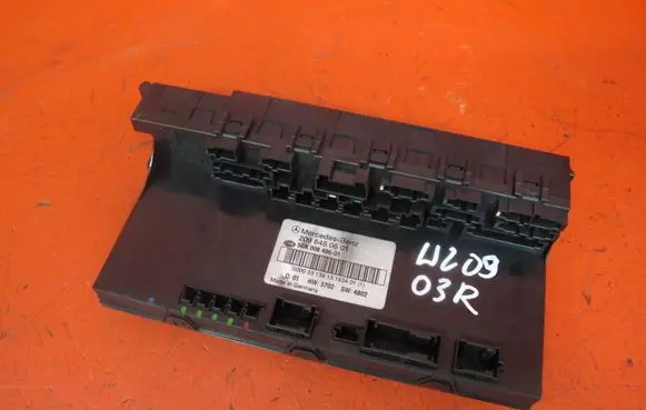 Mercedes-Benz CLK A209 C209 Fuse module 2095450601