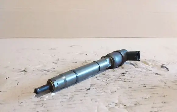 Hyundai i30 Fuel injector 0445110320 338002A900