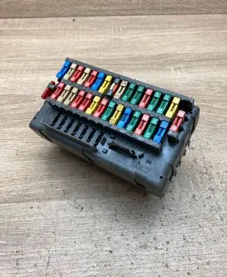 Peugeot 406 Fuse box set 9450582180