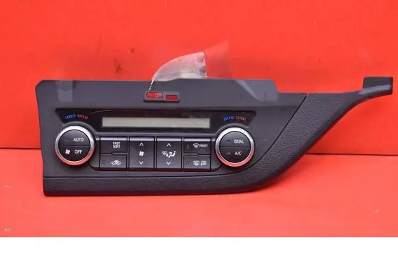 Toyota Auris 150 Climate control unit 5590002360