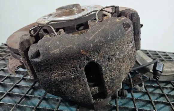 Front brake caliper