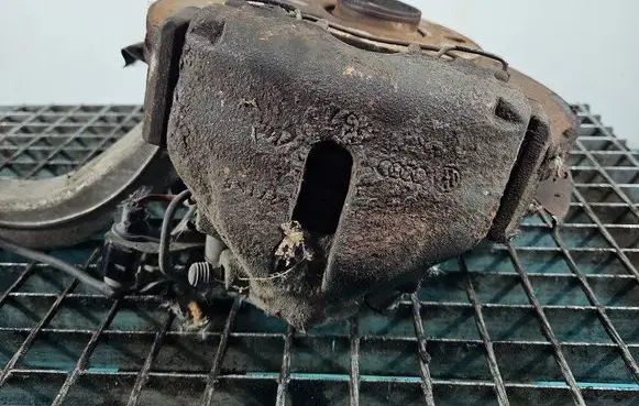 Front brake caliper