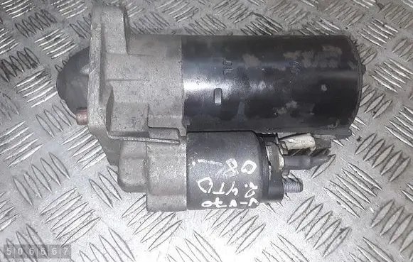 Volvo V70 Starter motor 30724473