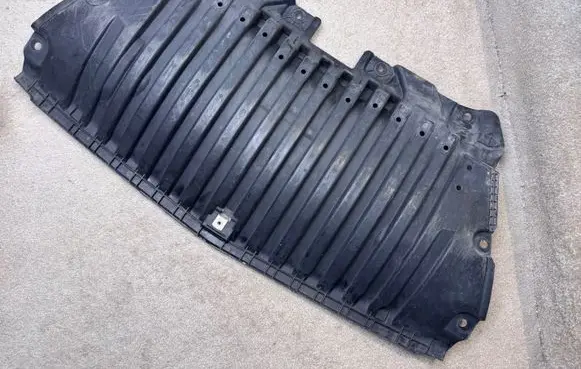 Mercedes-Benz E W213 Engine splash shield/under tray A2135200200 A2135201300 A2135200300