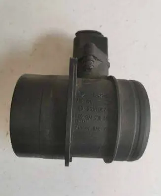 Audi A3 S3 8P Mass air flow meter 0281002461