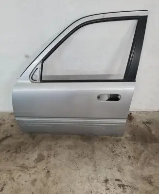 Honda CR-V Front door