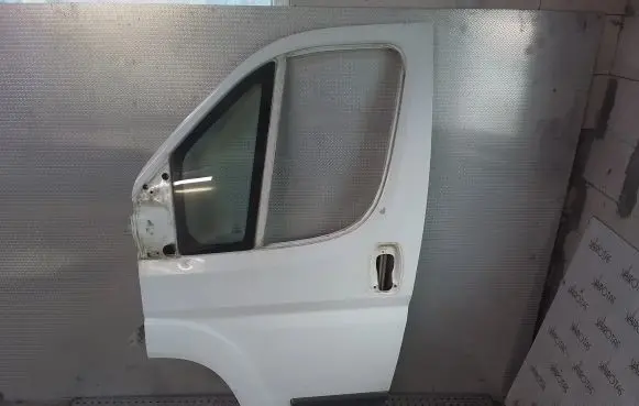 Fiat Ducato Front door