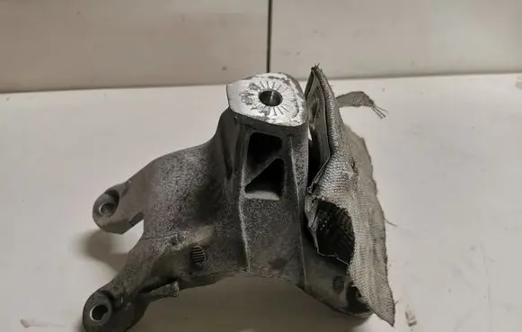Audi A5 8T 8F Engine mounting bracket 8K0199308B