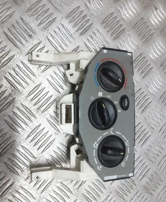 Opel Vivaro Climate control unit