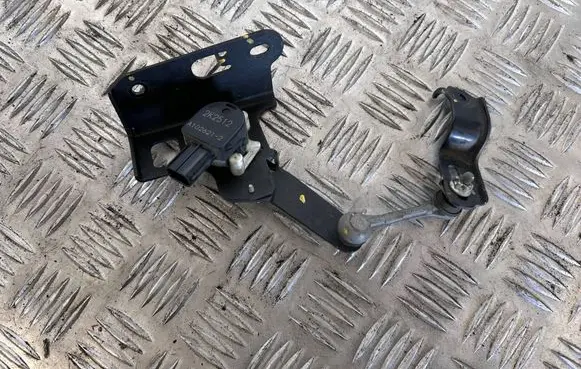 Toyota Mirai II Headlight/headlamp level sensor 