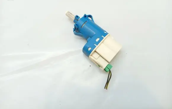 Ford C-MAX I Brake pedal sensor switch 3M5T-9C872-AB