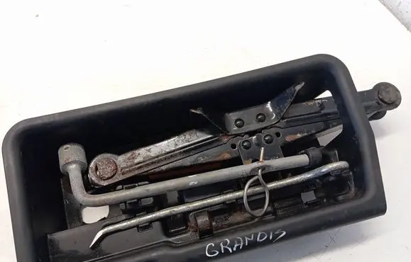 Mitsubishi Grandis Glove box in trunk MR996259