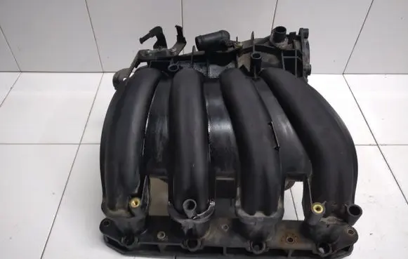 BMW 1 E81 E87 Intake manifold