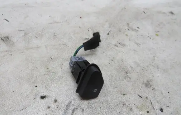 Renault Clio IV Central locking switch button GMAUTO4574097