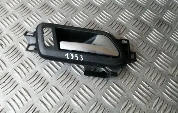 Volkswagen Amarok Rear door interior handle 2H0837114D 2H0837114C