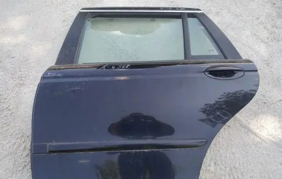 Jaguar X-Type Rear door juodos