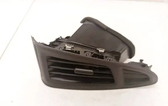 Ford Focus Dash center air vent grill BM51018B08