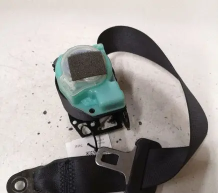 Mazda 6 Rear seatbelt