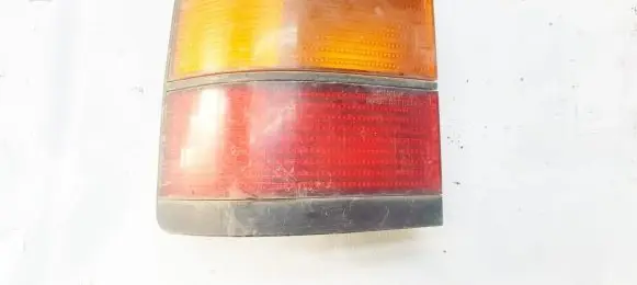 Volkswagen PASSAT B3 Rear/tail lights 333945111