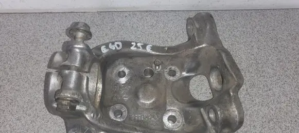 BMW 5 E60 E61 Front wheel hub 6760953